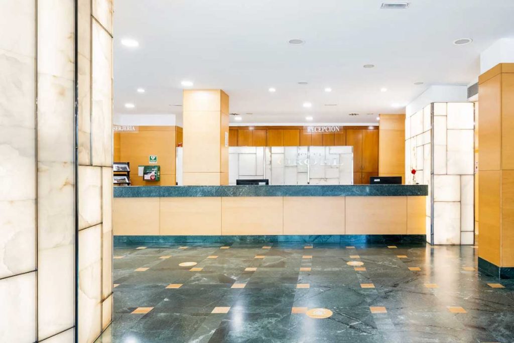 Hotel Oroel & Spa Recepción 24h